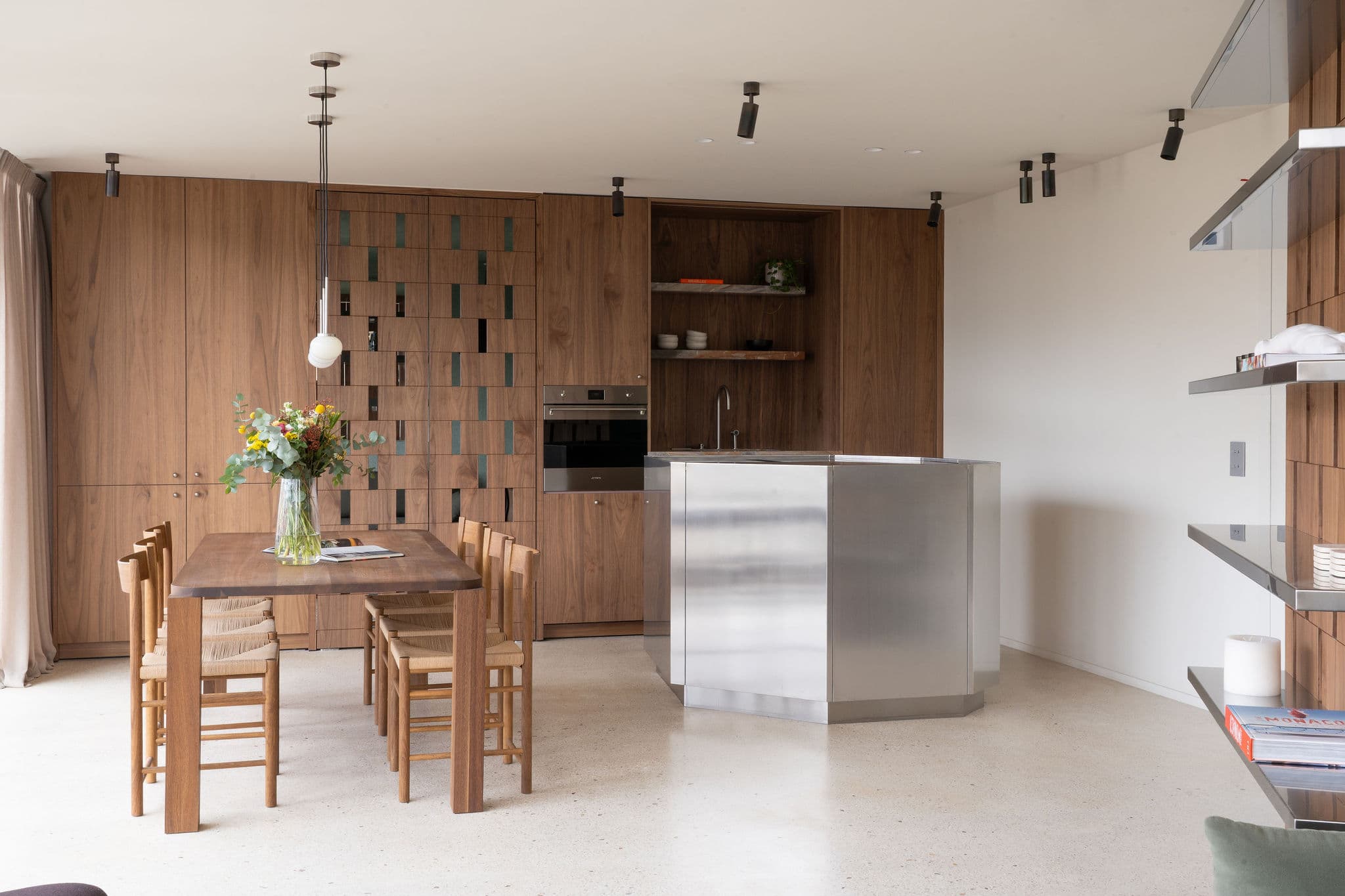 AUGUSTE — Gallery Image 3